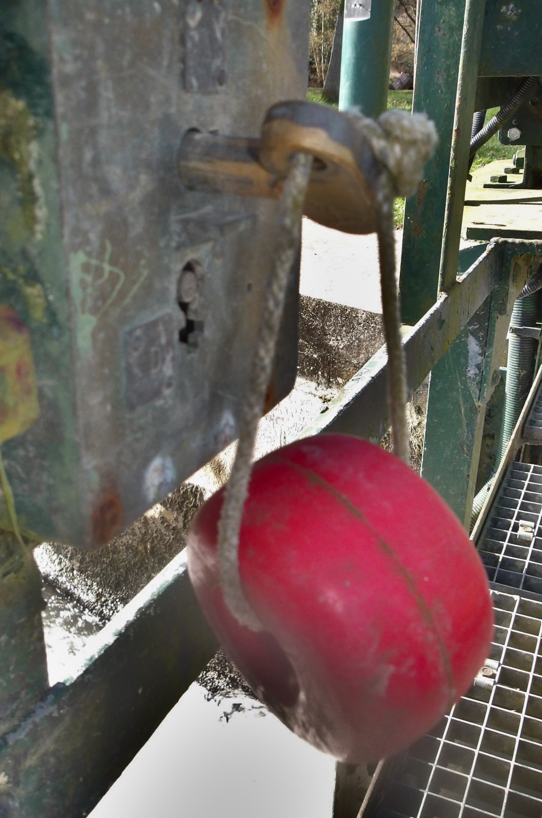 Une clé à l'écluse de Marolles