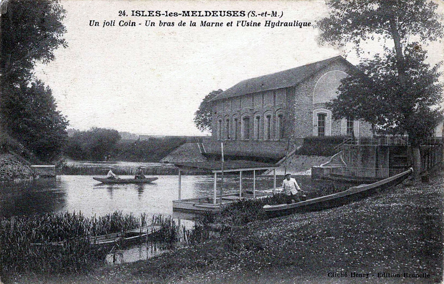 24 ISLES-les-MELDEUSES (S.-et-M.)<br>
Un joli Coin - Un bras de la Marne et l'Usine Hydraulique.<br>
<i>CPA 26/09/1927 (date de la poste) – Collection Bergus</i>